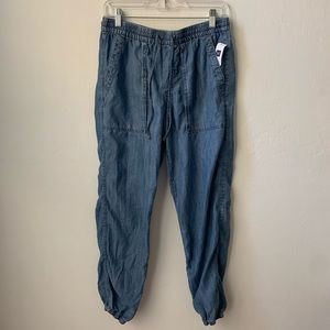 GAP lightweight denim look cargo pants